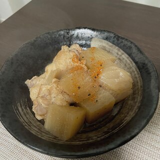 手羽元と大根のピリ辛豆板醤煮！！